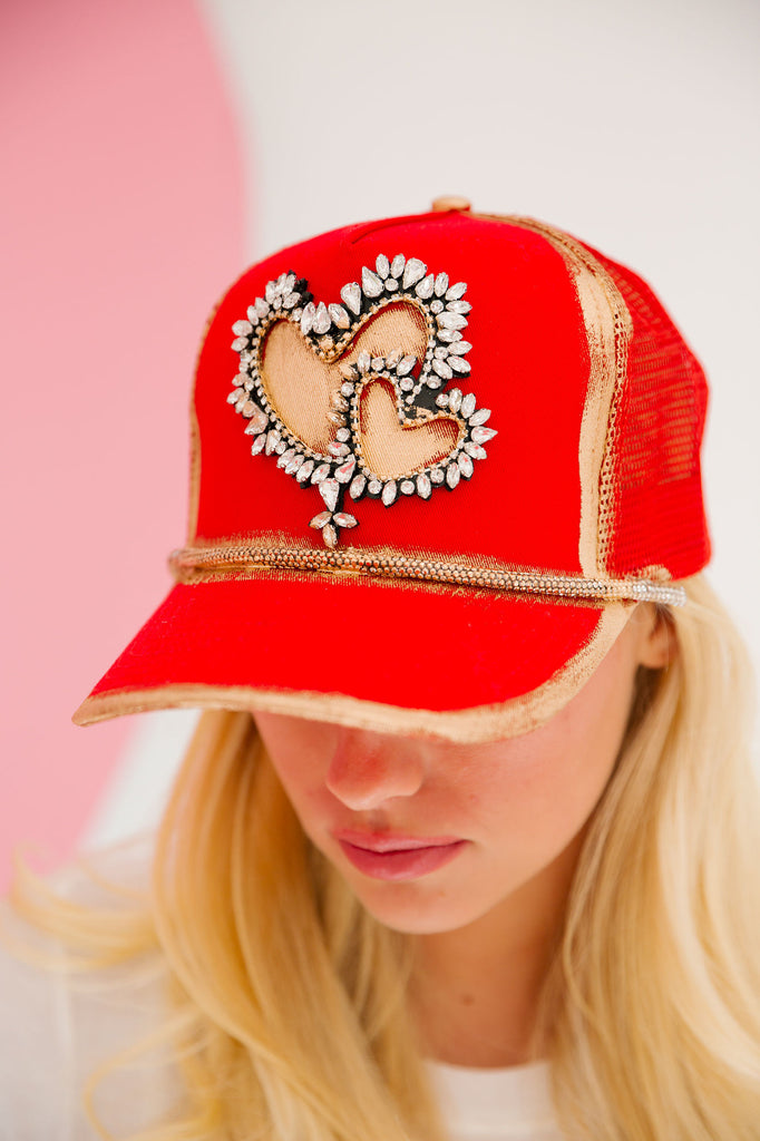 HEART OF GOLD RED STRUCTURED HAT HAT Judith March