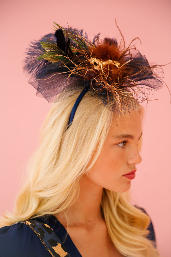 AND THEY'RE OFF FASCINATOR FASCINATOR Judith March