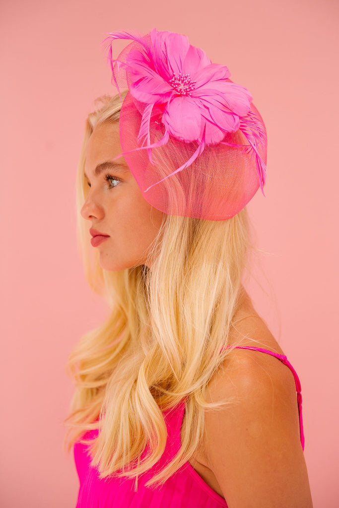 PRETTY IN PINK FASCINATOR FASCINATOR Judith March