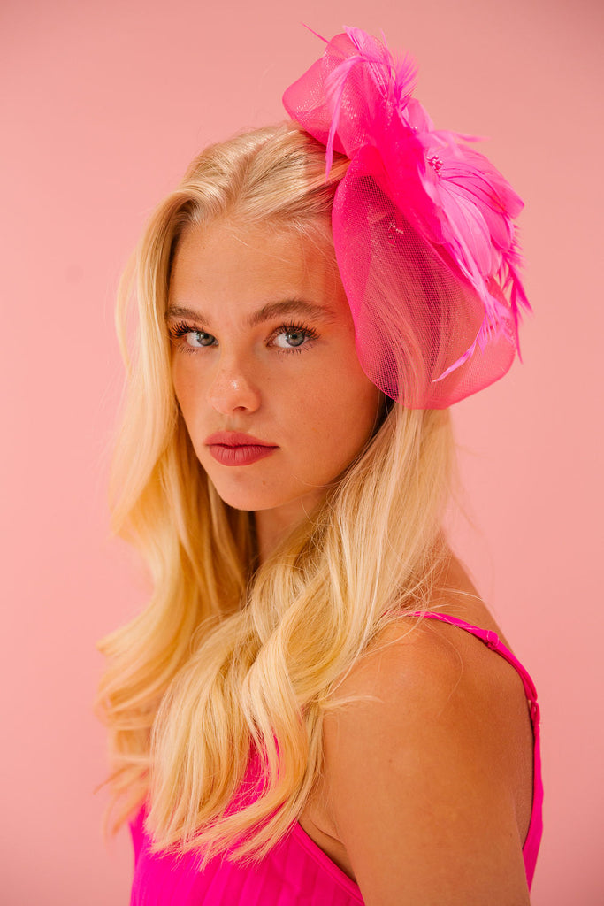 PRETTY IN PINK FASCINATOR FASCINATOR Judith March