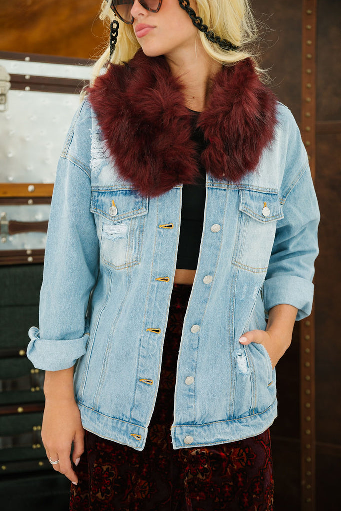 DISTRESSED DENIM JACKET WITH FUR JACKET Judith March   