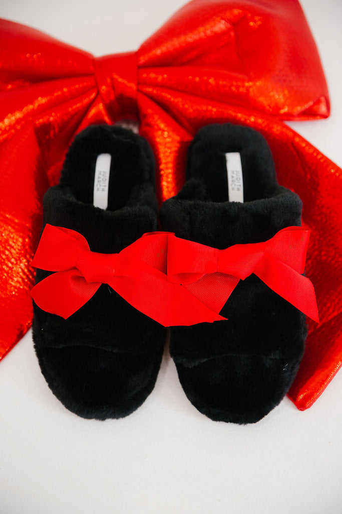 HOLIDAY SEASON BLACK SLIPPERS SLIPPERS Judith March   