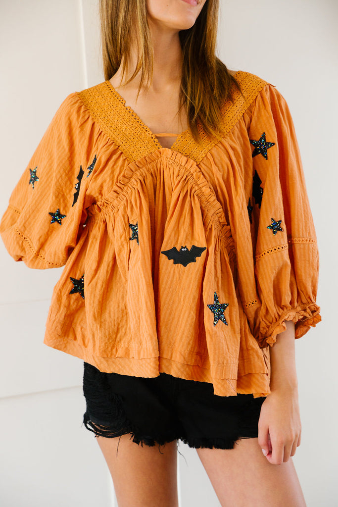 BAT STAR ORANGE TOP TOP Judith March   