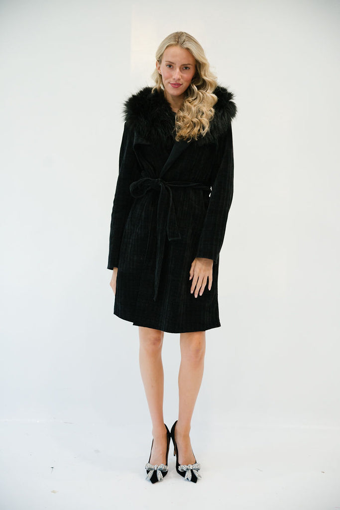 ONYX BLACK COAT WITH FUR Coats & Jackets Judith March   