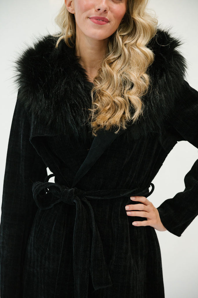 ONYX BLACK COAT WITH FUR Coats & Jackets Judith March   