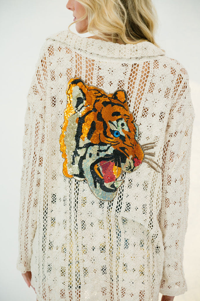 TIGER HEAD FLORAL BUTTON DOWN PULLOVER Judith March   