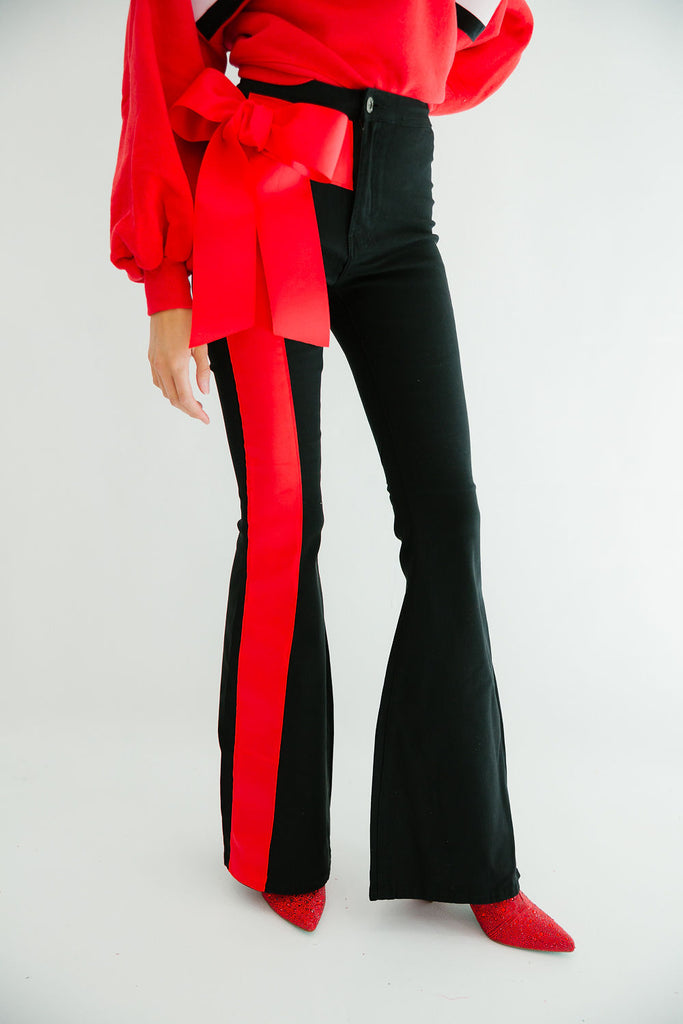 HOLIDAY SEASON BLACK FLARES FLARES Judith March   