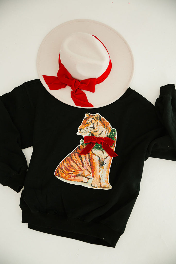 HOLIDAY TIGER BLACK PULLOVER PULLOVER Judith March   